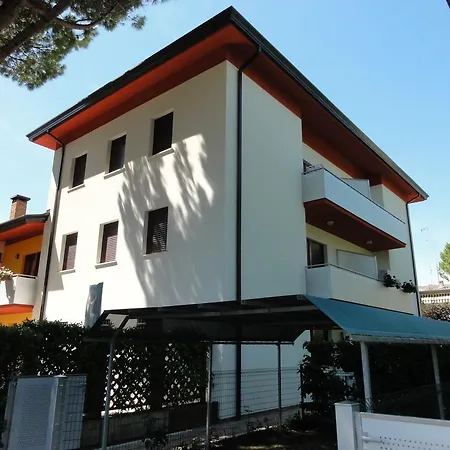 Flora Apartmán
